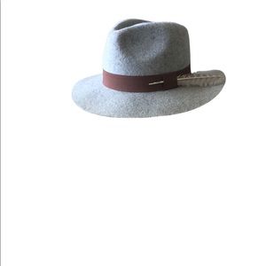 Kookai Wool Hat. As new no stains or any sign of ware…